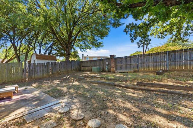 1933 Pin Oak Drive, Flower Mound, TX photo 17