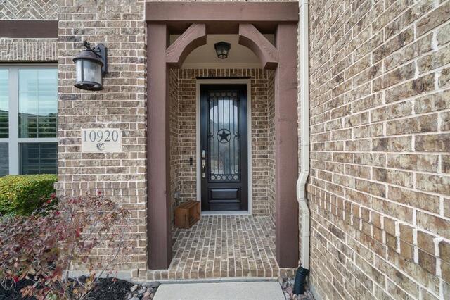 10920 Autumn Leaf Court, Flower Mound, TX photo 3