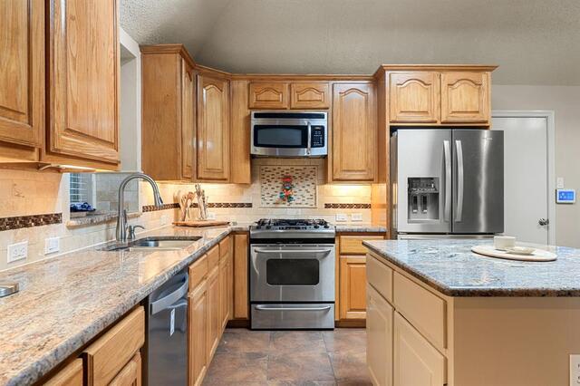 400 Watters Crossing, Court Allen, TX photo 7