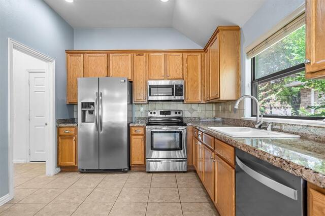 9409 Perimeter, Street Denton, TX photo 9