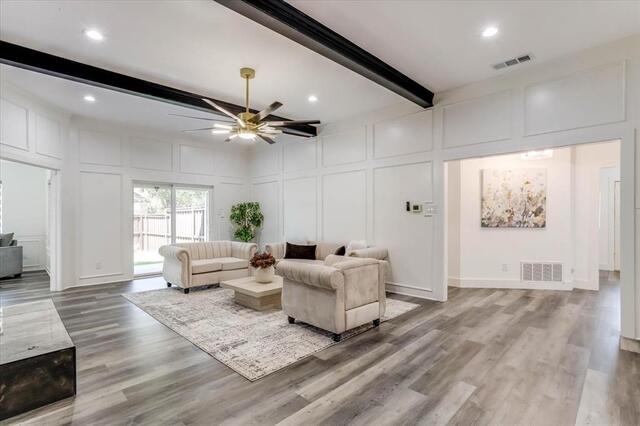 2100 Antibes, Drive Carrollton, TX photo 2