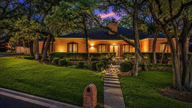 1205 Riverview Drive, Arlington, TX image