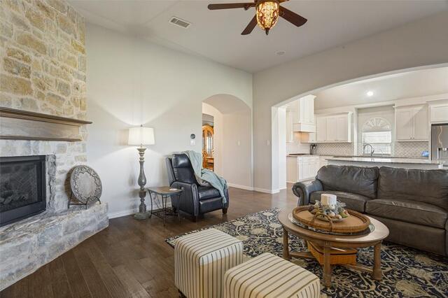 141 Kingsbury, Lane Prosper, TX photo 7