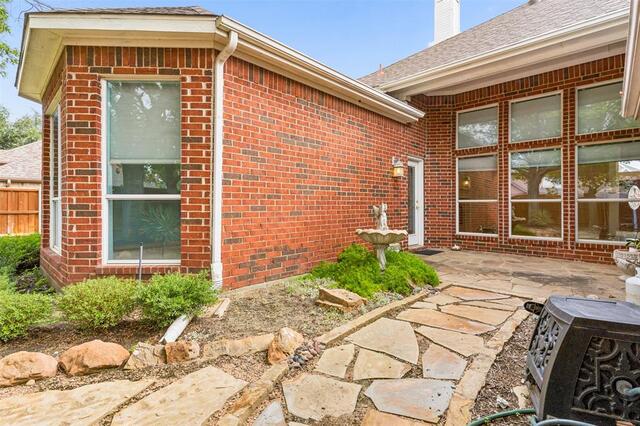 327 Hampton, Court Coppell, TX photo 17