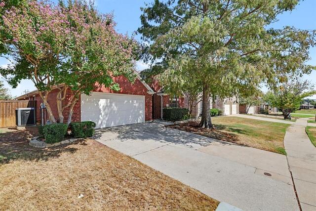 3705 Palmetto, Court Denton, TX photo 2