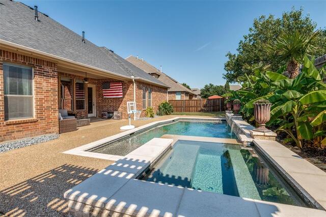 1504 Daisy Lane, Flower Mound, TX photo 2