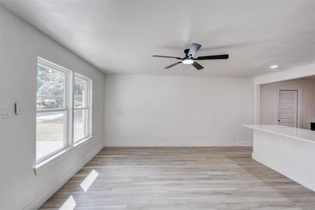 1011 E Alan, Avenue Carrollton, TX photo 4