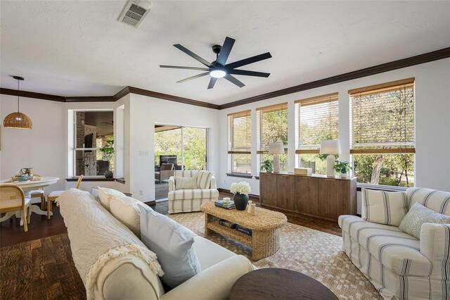 6413 Shoreline Drive, Little Elm, TX photo 10
