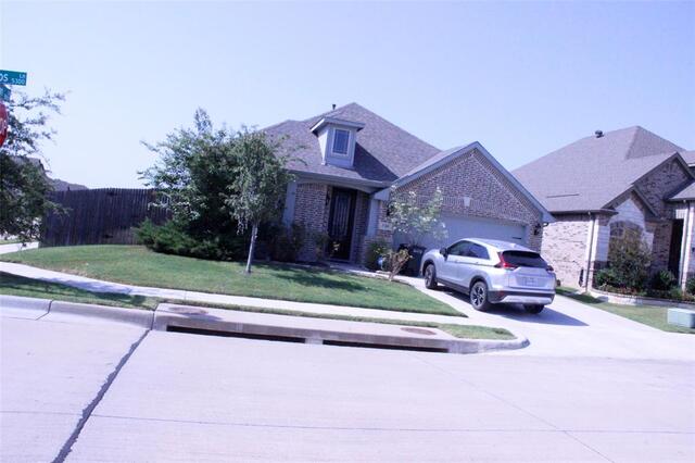 5301 Brazos, Lane Denton, TX photo 2