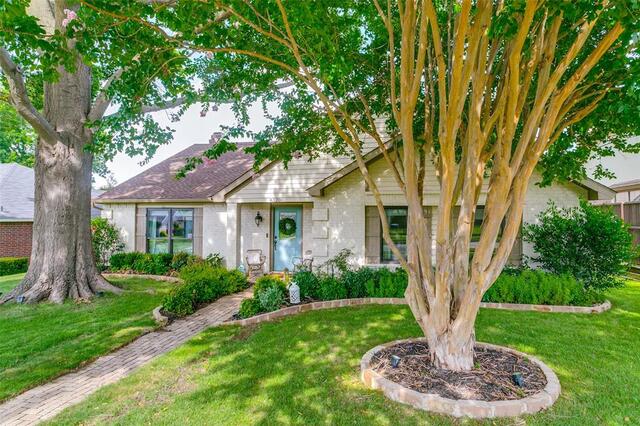 4320 Hillshire Court, Flower Mound, TX photo 2