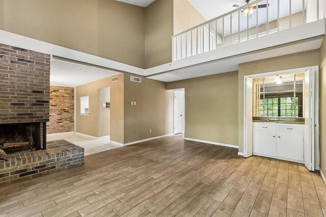 1806 Lakecrest, Court Carrollton, TX photo 11