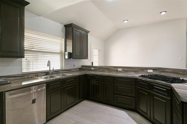 2124 Brentwood, Lane Carrollton, TX photo 10