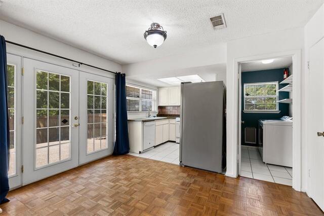 1804 Westwood, Circle Carrollton, TX photo 8
