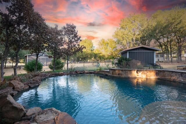 760 Amber Lane, Little Elm, TX photo 12