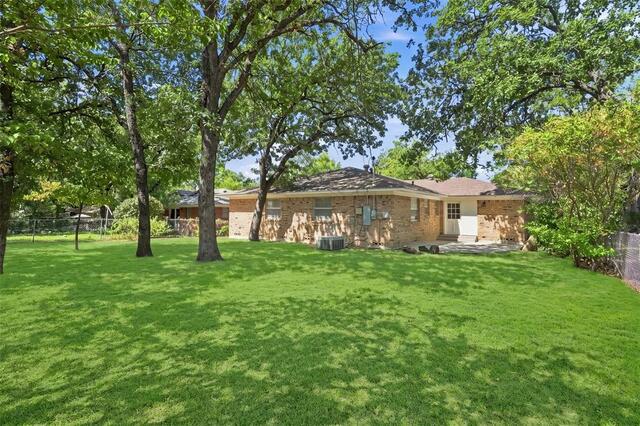 2110 Navajo, Street Denton, TX photo 17