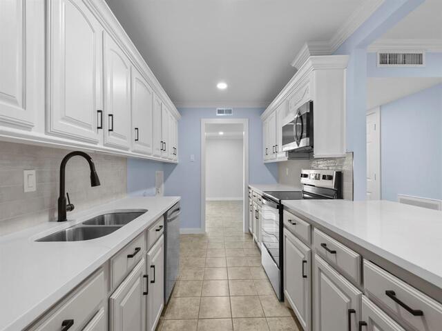 2033 Lymington, Road Carrollton, TX photo 8