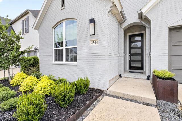2304 Westlake, Court Carrollton, TX photo 4