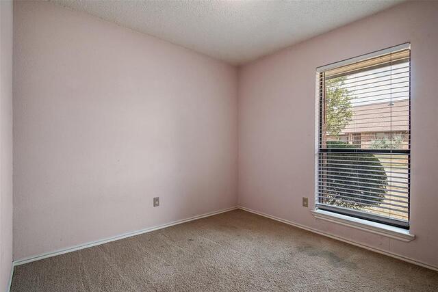 1756, Northview Carrollton, TX photo 22