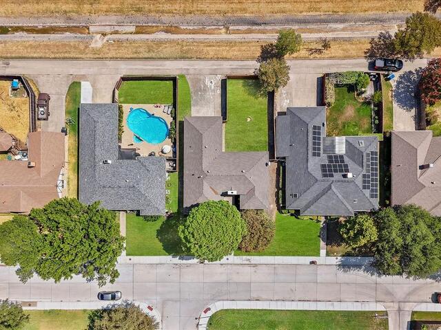 3814 Woodside, Road Carrollton, TX photo 2