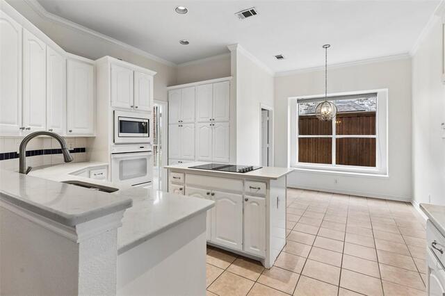 327 Hampton, Court Coppell, TX photo 12