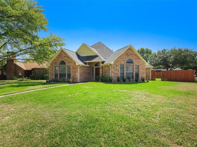 136 Highland Meadow, Circle Coppell, TX photo 2