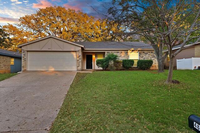 4807 Crestmont Court, Arlington, TX image