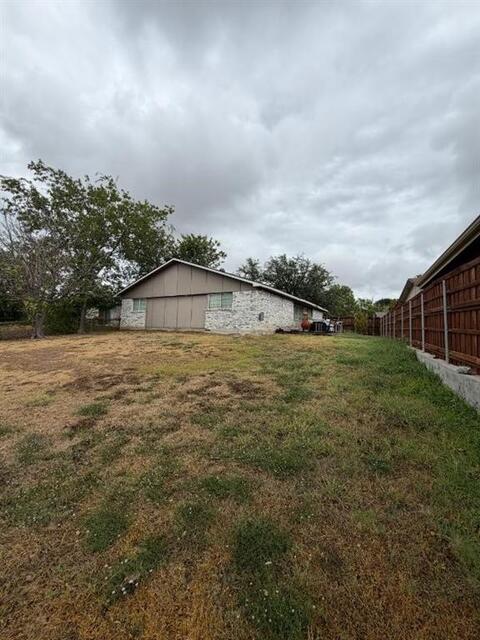 2915 Rayswood, Drive Carrollton, TX photo 18