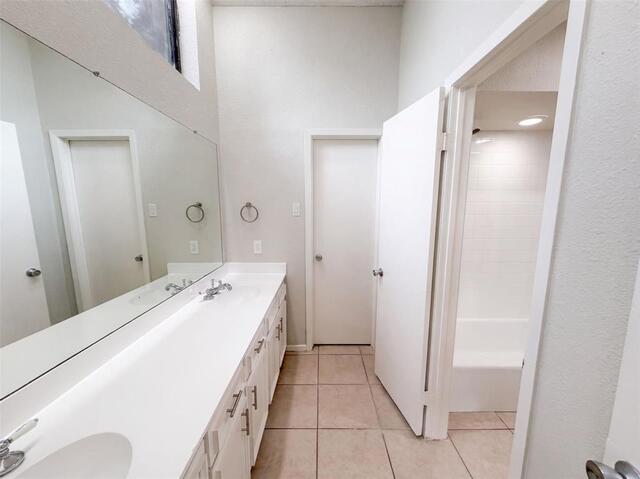 742 Hummingbird, Circle Lewisville, TX photo 25