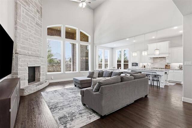 10813 Sycamore Falls Drive, Flower Mound, TX photo 12