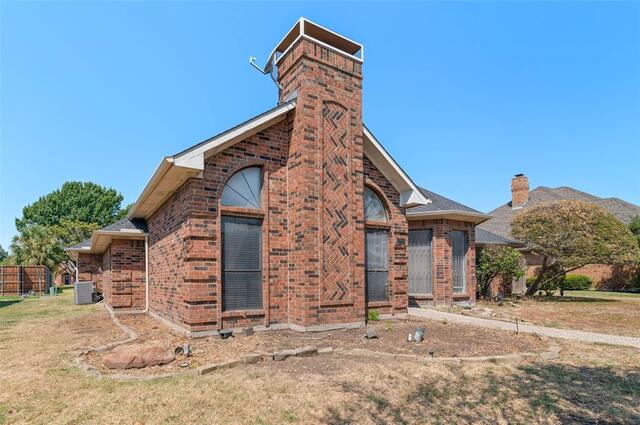 2703 Devonshire, Drive Carrollton, TX photo 3