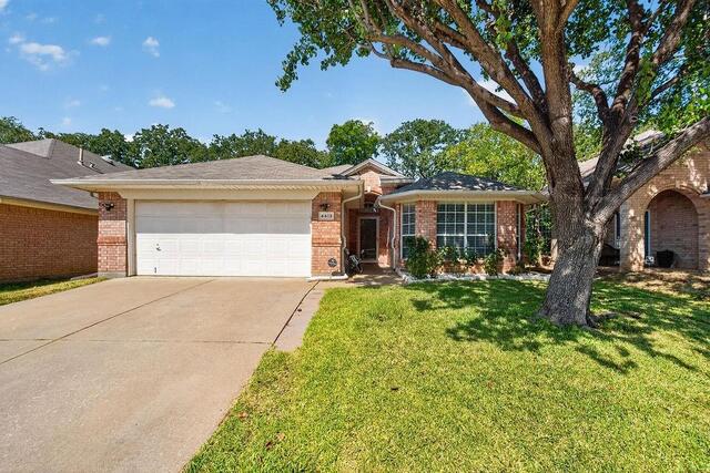 4413 Slick Rock Chase, Fort Worth, TX image