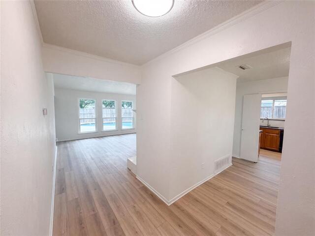 1845 Santa, Fe Lewisville, TX photo 6