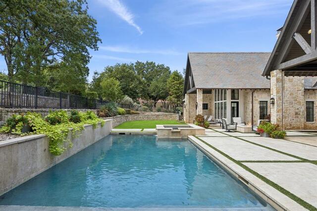 2001 Brazos, Court Westlake, TX photo 27