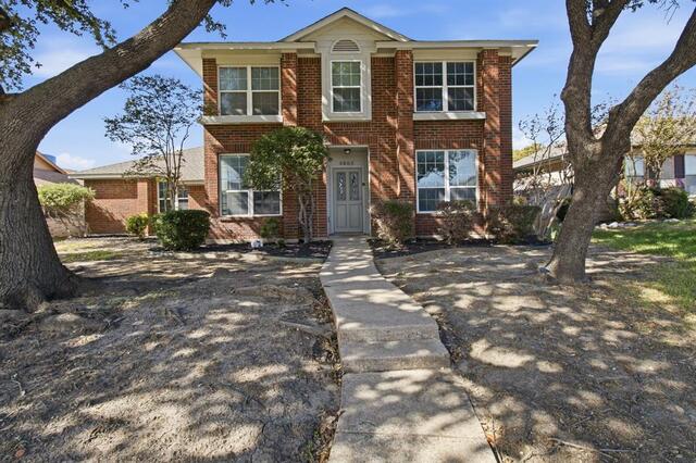 4205 Red Spruce, Lane Carrollton, TX photo 2