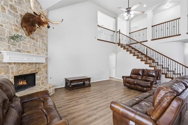424 High Desert Drive, Fort Worth, TX image