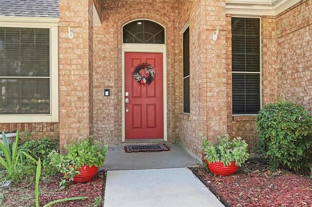 841 N Old Orchard, Lane Lewisville, TX photo 4