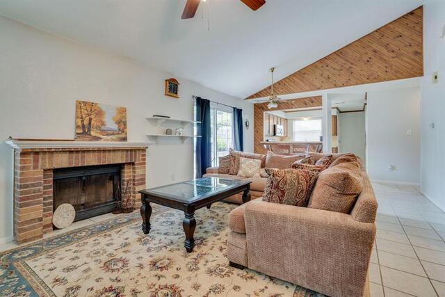 625 Prairie Dell, Street Lewisville, TX photo 6