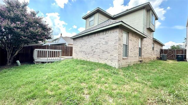 1402 Peregrine, Street Lewisville, TX photo 2
