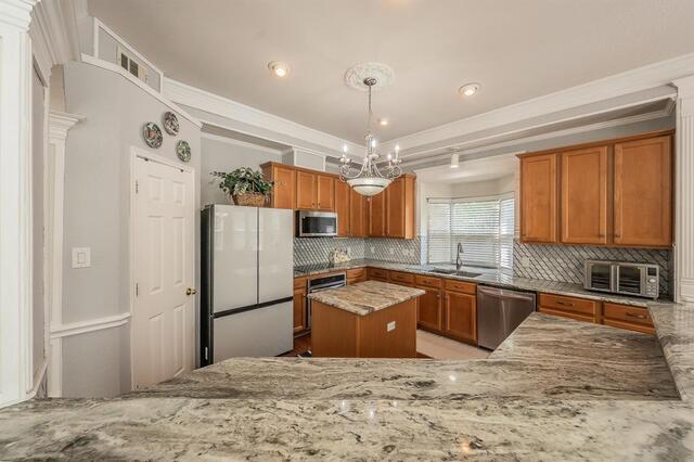 5549 Mountain Valley Drive, The Colony, TX photo 3