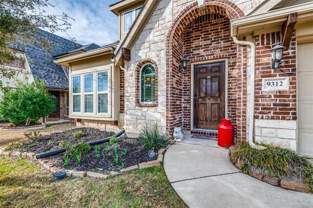 9312 Wellington Drive, Little Elm, TX photo 3