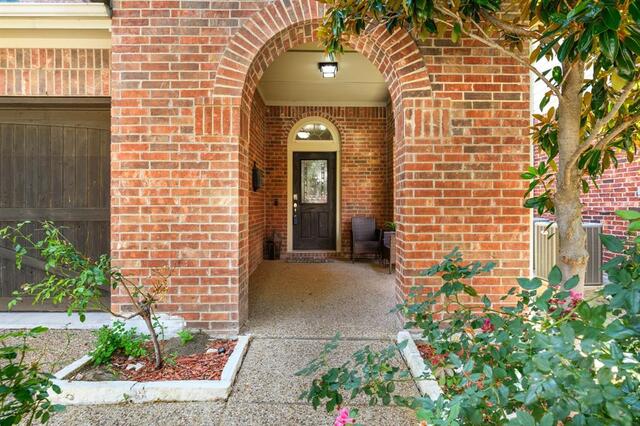 220 Sir Brine, Drive Lewisville, TX photo 3