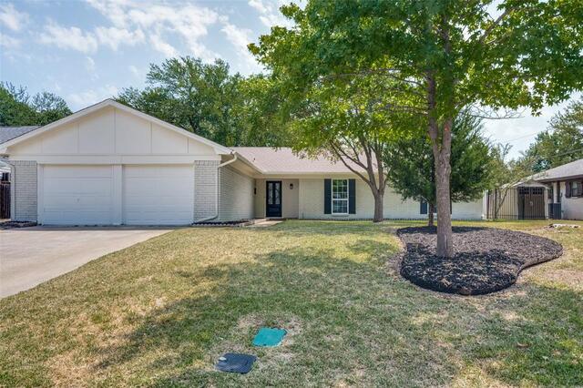 2904 Steve Drive, Hurst, TX image