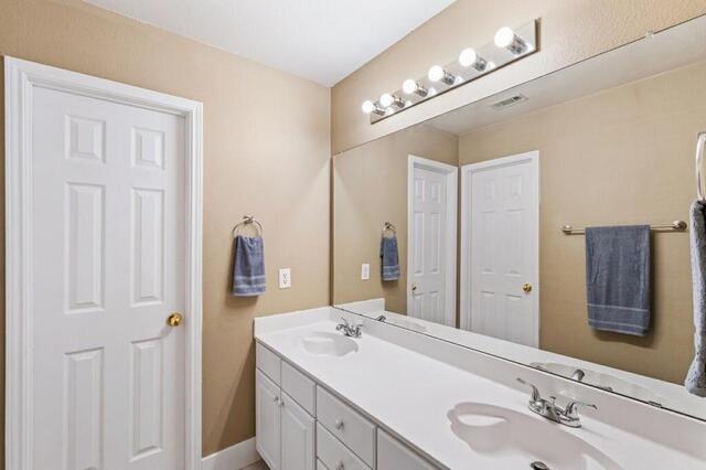 1464 Summerhill, Drive Carrollton, TX photo 18