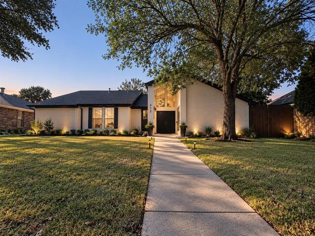 922 Thoreau, Lane Allen, TX photo 2