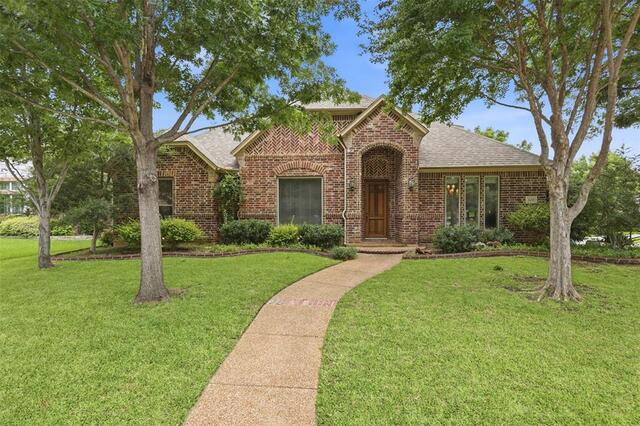 600 Hickory Court, Hurst, TX image