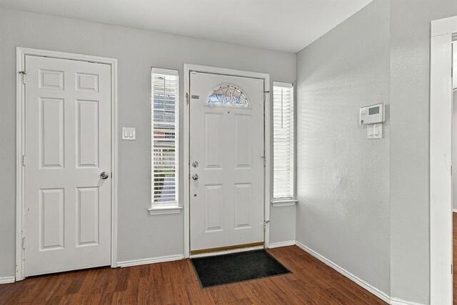 1345 Jeanette, Way Carrollton, TX photo 5