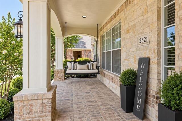 2521 Sir Tristram, Lane Lewisville, TX photo 2