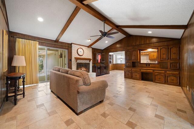 2702 Wagonwheel, Drive Carrollton, TX photo 2