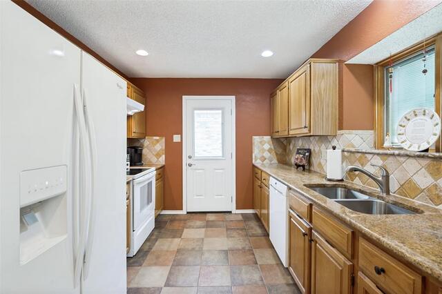 3816 Roman, Court Plano, TX photo 9