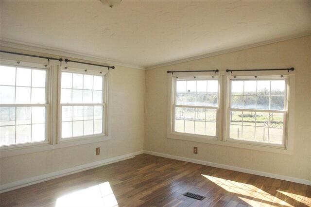 7424 N Locust, Street Denton, TX photo 6